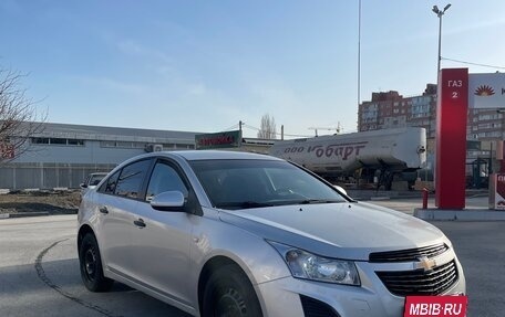 Chevrolet Cruze II, 2013 год, 850 000 рублей, 3 фотография