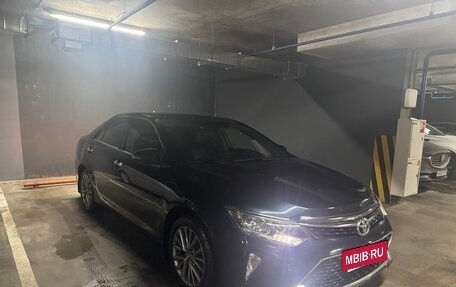 Toyota Camry, 2017 год, 2 600 000 рублей, 6 фотография