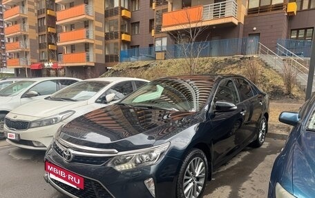 Toyota Camry, 2017 год, 2 600 000 рублей, 4 фотография