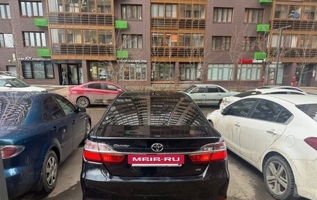 Toyota Camry, 2017 год, 2 600 000 рублей, 2 фотография