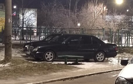 Mercedes-Benz E-Класс, 1998 год, 350 000 рублей, 9 фотография