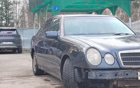 Mercedes-Benz E-Класс, 1998 год, 350 000 рублей, 3 фотография