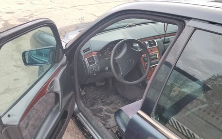 Mercedes-Benz E-Класс, 1998 год, 350 000 рублей, 10 фотография