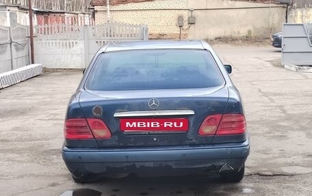 Mercedes-Benz E-Класс, 1998 год, 350 000 рублей, 7 фотография
