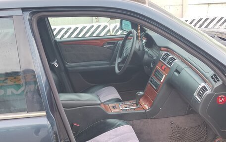 Mercedes-Benz E-Класс, 1998 год, 350 000 рублей, 16 фотография