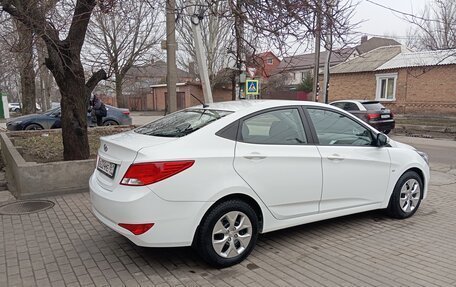 Hyundai Solaris II рестайлинг, 2016 год, 1 270 000 рублей, 2 фотография