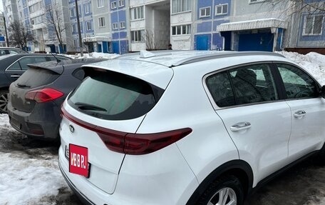 KIA Sportage IV рестайлинг, 2019 год, 2 550 000 рублей, 4 фотография