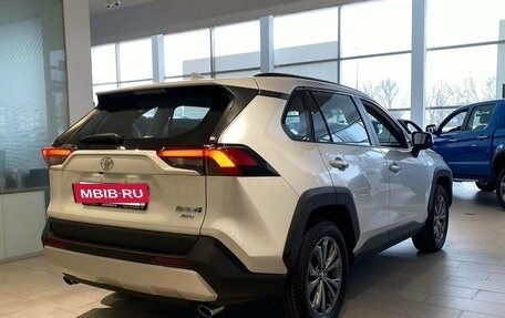 Toyota RAV4, 2024 год, 4 650 000 рублей, 3 фотография