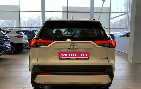 Toyota RAV4, 2024 год, 4 650 000 рублей, 4 фотография