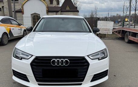 Audi A4, 2018 год, 2 900 000 рублей, 2 фотография