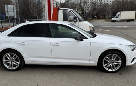 Audi A4, 2018 год, 2 900 000 рублей, 4 фотография