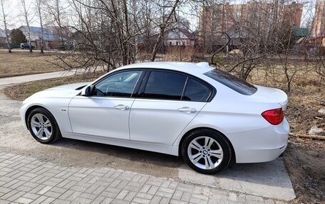 BMW 3 серия, 2013 год, 2 400 000 рублей, 13 фотография