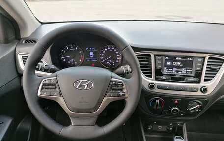 Hyundai Solaris II рестайлинг, 2019 год, 1 355 000 рублей, 12 фотография