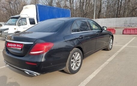 Mercedes-Benz E-Класс, 2019 год, 3 200 000 рублей, 3 фотография