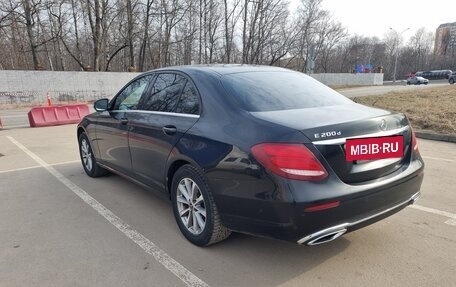 Mercedes-Benz E-Класс, 2019 год, 3 200 000 рублей, 5 фотография