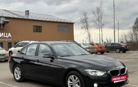 BMW 3 серия, 2018 год, 1 900 000 рублей, 3 фотография