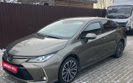 Toyota Corolla, 2019 год, 2 300 000 рублей, 2 фотография