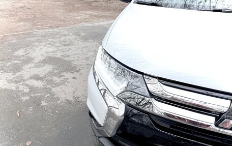 Mitsubishi Outlander III рестайлинг 3, 2015 год, 1 510 000 рублей, 30 фотография