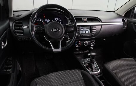 KIA Rio IV, 2018 год, 1 599 000 рублей, 6 фотография