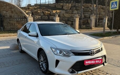 Toyota Camry, 2016 год, 2 095 000 рублей, 2 фотография