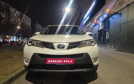 Toyota RAV4, 2015 год, 1 900 000 рублей, 1 фотография