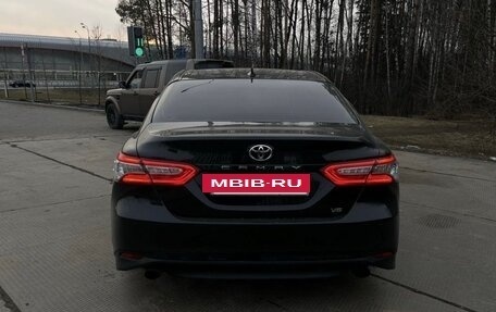 Toyota Camry, 2018 год, 2 800 000 рублей, 6 фотография