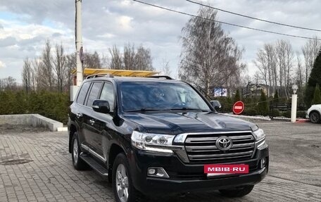 Toyota Land Cruiser 200, 2015 год, 4 949 000 рублей, 4 фотография