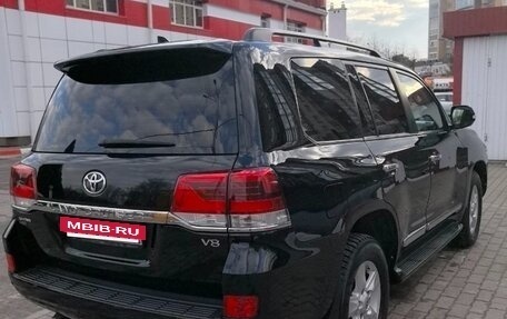 Toyota Land Cruiser 200, 2015 год, 4 949 000 рублей, 9 фотография