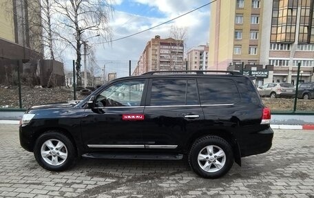 Toyota Land Cruiser 200, 2015 год, 4 949 000 рублей, 7 фотография