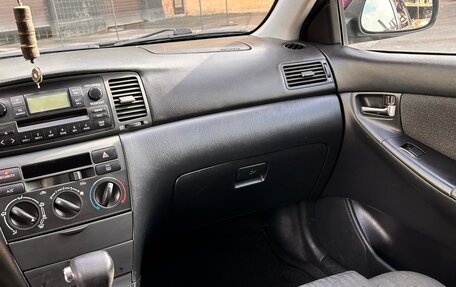 Toyota Corolla, 2004 год, 570 000 рублей, 12 фотография