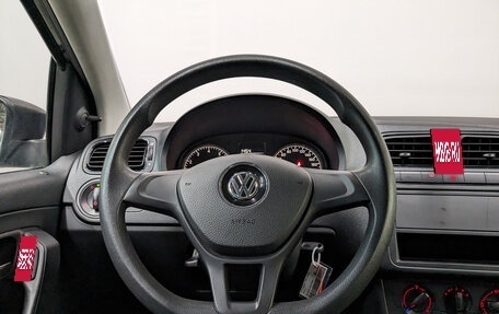 Volkswagen Polo VI (EU Market), 2016 год, 975 000 рублей, 21 фотография