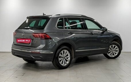 Volkswagen Tiguan II, 2021 год, 3 690 000 рублей, 5 фотография