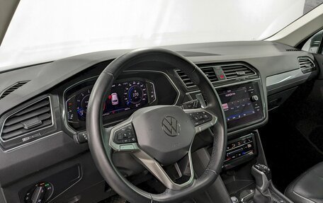 Volkswagen Tiguan II, 2021 год, 3 690 000 рублей, 13 фотография