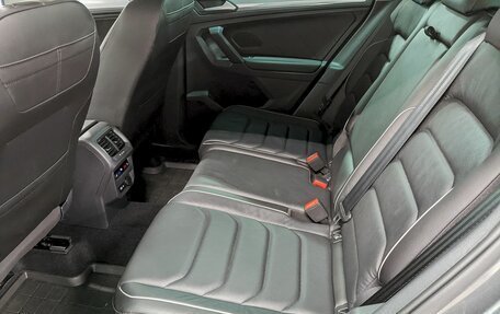 Volkswagen Tiguan II, 2021 год, 3 690 000 рублей, 16 фотография