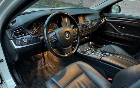 BMW 5 серия, 2013 год, 1 840 000 рублей, 18 фотография