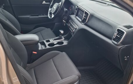 KIA Sportage IV рестайлинг, 2018 год, 2 050 000 рублей, 9 фотография