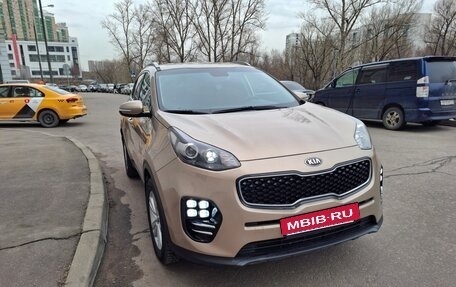 KIA Sportage IV рестайлинг, 2018 год, 2 050 000 рублей, 2 фотография