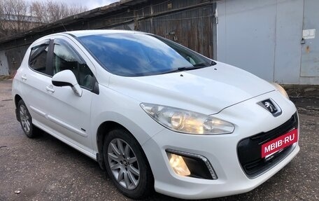 Peugeot 308 II, 2011 год, 655 000 рублей, 2 фотография