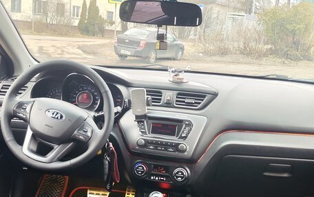 KIA Rio III рестайлинг, 2013 год, 980 000 рублей, 10 фотография