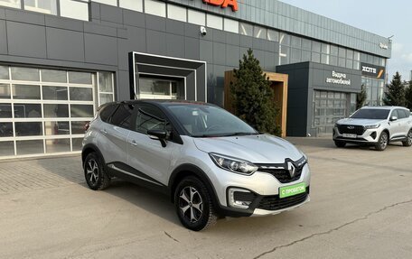 Renault Kaptur I рестайлинг, 2022 год, 1 690 000 рублей, 3 фотография