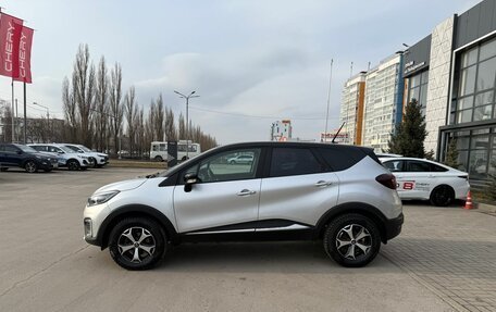 Renault Kaptur I рестайлинг, 2022 год, 1 690 000 рублей, 8 фотография