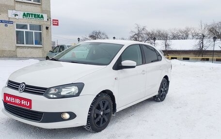 Volkswagen Polo VI (EU Market), 2011 год, 640 000 рублей, 2 фотография