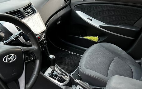 Hyundai Solaris II рестайлинг, 2011 год, 680 000 рублей, 5 фотография