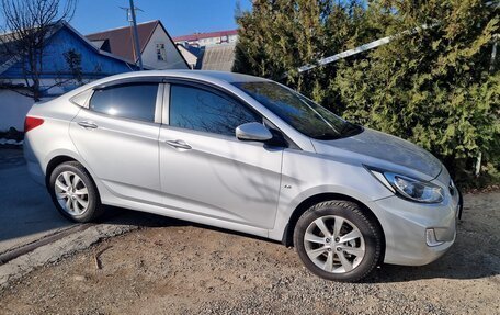 Hyundai Solaris II рестайлинг, 2011 год, 920 000 рублей, 12 фотография