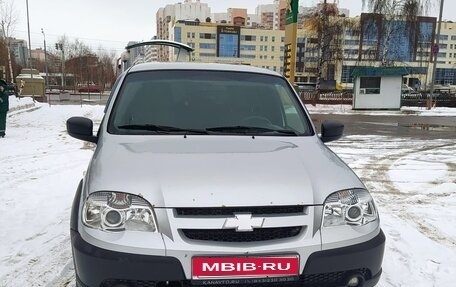 Chevrolet Niva I рестайлинг, 2018 год, 715 000 рублей, 1 фотография