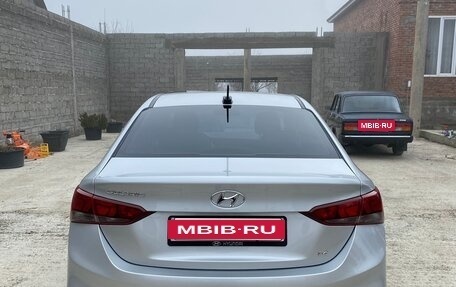 Hyundai Solaris II рестайлинг, 2018 год, 1 350 000 рублей, 4 фотография