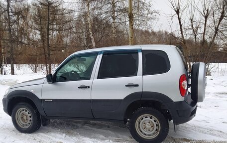 Chevrolet Niva I рестайлинг, 2018 год, 715 000 рублей, 4 фотография