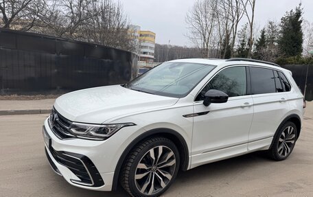 Volkswagen Tiguan II, 2022 год, 4 300 000 рублей, 1 фотография