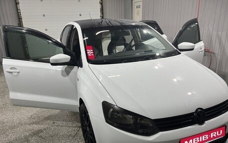 Volkswagen Polo VI (EU Market), 2014 год, 1 000 000 рублей, 1 фотография