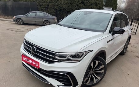 Volkswagen Tiguan II, 2022 год, 4 300 000 рублей, 10 фотография